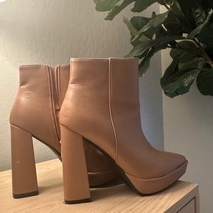 Brown Heel Boots!